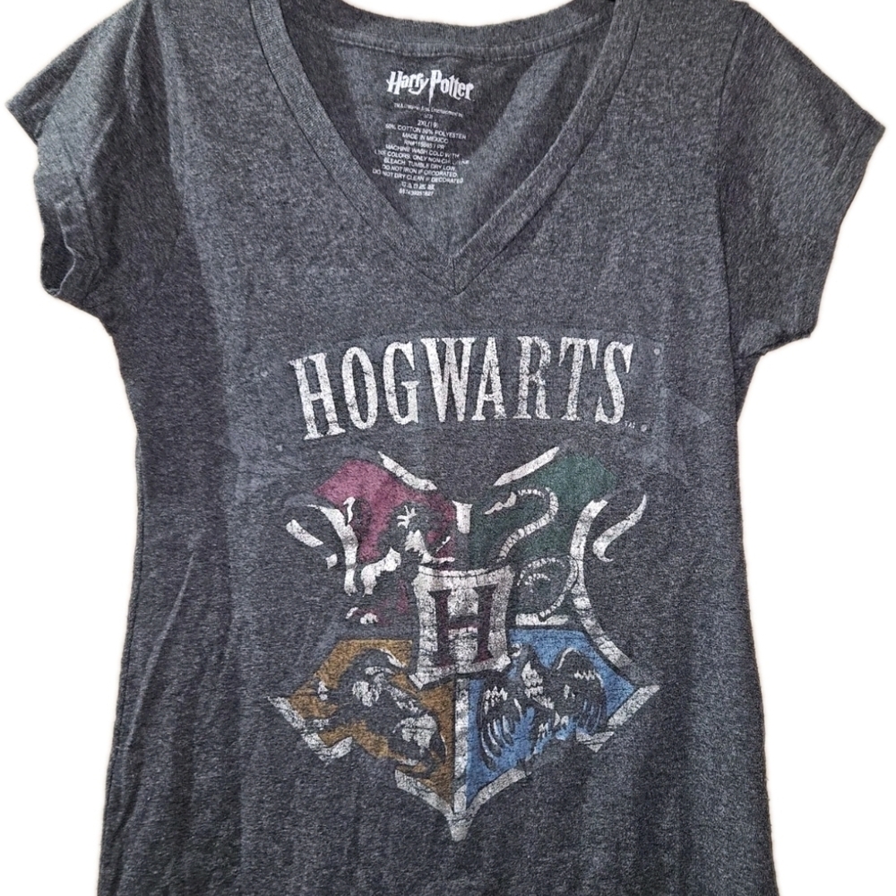 Harry Potter Gray Hogwarts Crest Women's Short Sleeve Tee
